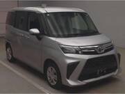 2022 TOYOTA ROOMY