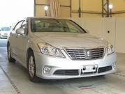 2011 TOYOTA CROWN ROYAL SALOON