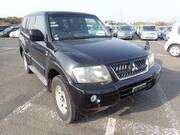 2004 MITSUBISHI PAJERO