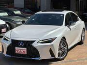2020 LEXUS IS