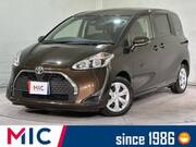 2018 TOYOTA SIENTA X