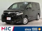 2017 TOYOTA VOXY X