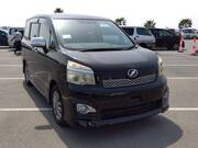 2013 TOYOTA VOXY