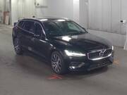 2022 VOLVO V60