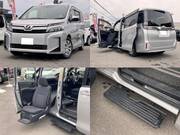 2018 TOYOTA VOXY