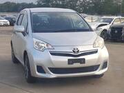 2011 TOYOTA RACTIS G