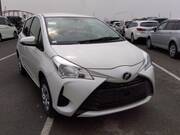 2017 TOYOTA VITZ F