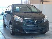 2011 TOYOTA VITZ F