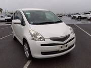 2010 TOYOTA RACTIS