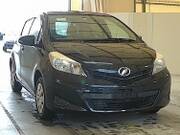 2011 TOYOTA VITZ F