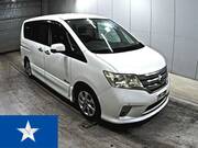 2013 NISSAN SERENA