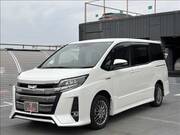 2017 TOYOTA NOAH