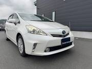 2012 TOYOTA PRIUS ALPHA S
