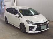 2017 TOYOTA PRIUS ALPHA