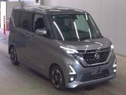 2022 NISSAN ROOX