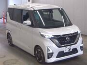 2022 NISSAN ROOX