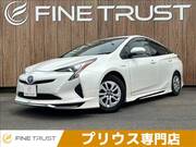 2016 TOYOTA PRIUS S