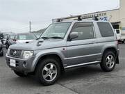 2012 NISSAN KIX