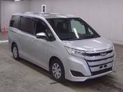 2020 TOYOTA NOAH X