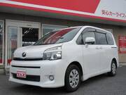 2012 TOYOTA VOXY