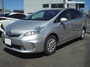 2013 TOYOTA PRIUS ALPHA