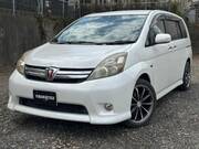 2010 TOYOTA ISIS