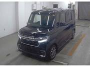 2021 HONDA N-BOX CUSTOM