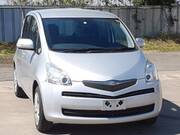 2010 TOYOTA RACTIS X