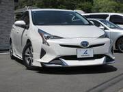 2018 TOYOTA PRIUS S