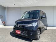 2011 NISSAN ROOX