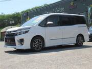 2014 TOYOTA VOXY