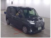 2022 TOYOTA ROOMY