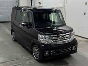 2017 HONDA N-BOX CUSTOM