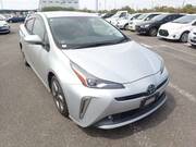 2019 TOYOTA PRIUS A TOURING SELECTION
