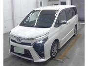2022 TOYOTA VOXY
