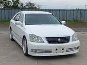 2004 TOYOTA CROWN ROYAL SALOON