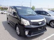 2011 TOYOTA NOAH SI RAYISH