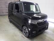 2018 HONDA N-BOX CUSTOM