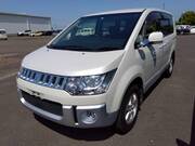 2014 MITSUBISHI DELICA D5