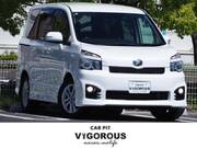 2010 TOYOTA VOXY
