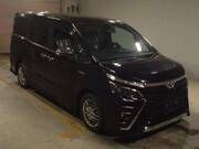 2019 TOYOTA VOXY