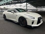 2019 NISSAN GT-R