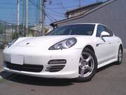 2013 PORSCHE PANAMERA