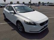 2013 VOLVO V40