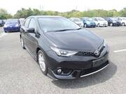 2017 TOYOTA AURIS