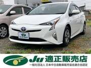 2017 TOYOTA PRIUS
