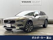 2021 VOLVO V90