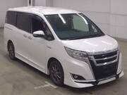 2017 TOYOTA ESQUIRE