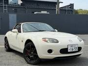 2005 MAZDA ROADSTER VS