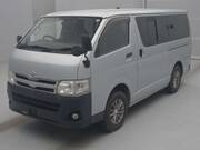 2011 TOYOTA HIACE VAN